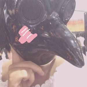 Meet your Posher, Emilia